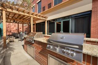 Staybridge Suites San Antonio Downtown Convention Center by IHG - San Antonio - 2