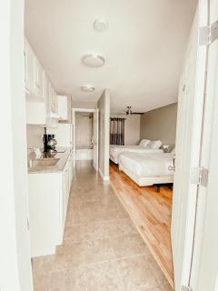 Hinton Highway Inn - 7