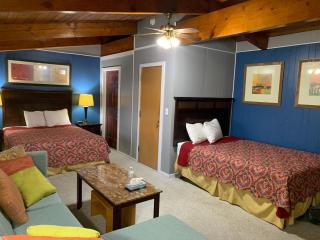 The Crossroads Motel - 7