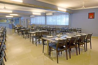 Downtown Business Hotel - Singapperumālkovil - 4