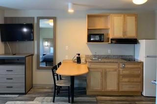 Suburban Studios near Panama City Beach - Panama City - 5