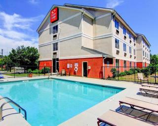 Econo Lodge Inn & Suites - Douglasville - 4