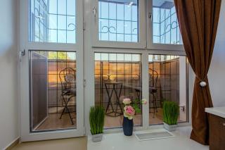 Big Jacuzzi , Sauna , Khreshchatyk apartments - Kiev - 1