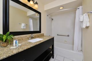 Blu Pacific Hotel - Monterey - 9