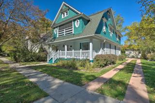 Luxe Lake Geneva Retreat in Downtown! - Lake Geneva - 0