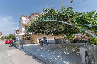Apartments Mira I - Vodice - 0