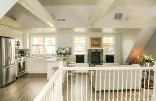 Almondy Inn Bed & Breakfast - Newport - 1