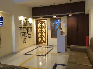 Grand Suites Srirangam - Walk To Temple - 6