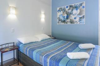 Cool Palms Motel - 2