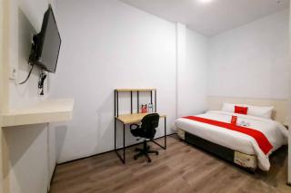 RedDoorz CBD Polonia Medan - Medan - 3