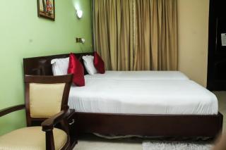 SWEET PEE EXECUTIVE HOTEL - 1