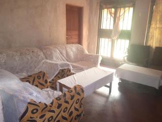 Davis Tours Home Stay - Kabale - 4