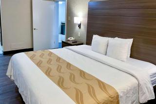 Quality Inn & Suites Airport - El Paso - 4