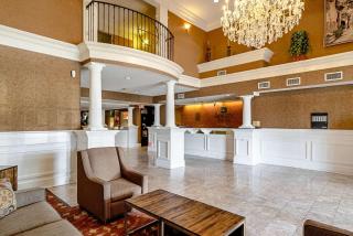 Quality Suites San Antonio Northeast - 2