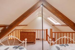 Hills Farm Stays - Kilmington - 3