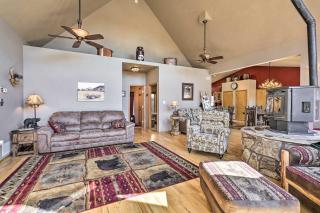 Mtn-View Cabin with Deck, 3 Mi to Cripple Creek! - Cripple Creek - 6