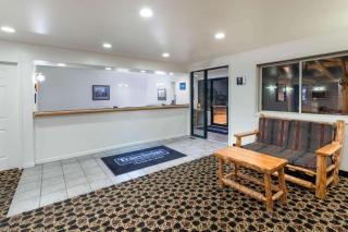 Inn at Lander, Travelodge by Wyndham - Lander - 7