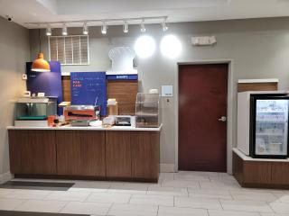 Holiday Inn Express Hotel & Suites Vidor South by IHG - Vidor - 8