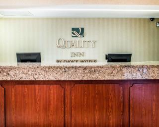 Quality Inn - Holland - 8