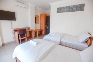 CHRYSANT HOTEL & RESORT - Oesapa-besar - 2