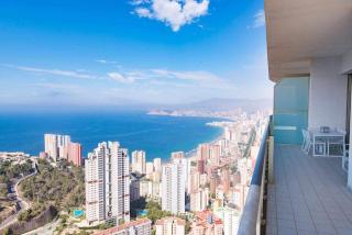 Luxury apartment on the 41st floor with stunning sea views - Benidorm - 3