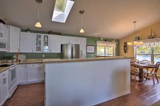 Shared Boat Ramp Waterfront Home in Grove - 4