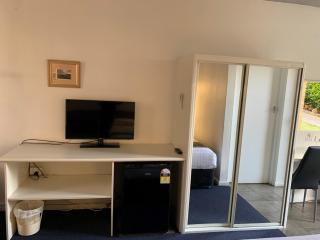 Panorama Motor Inn - 2