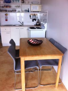 Driftwood Lodge Beachfront, Cable Bay Stays, Cable Bay, Northland - 9