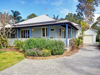 The Lakes Cottage - Tea Gardens - 0