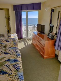 Oceanfront 1 Bedroom 2 Bath Suite Boardwalk 439 - 8