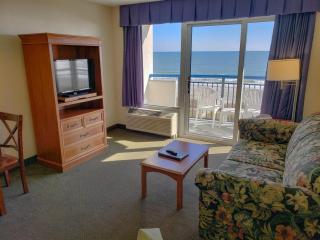 Oceanfront 1 Bedroom 2 Bath Suite Boardwalk 439 - Myrtle Beach - 7
