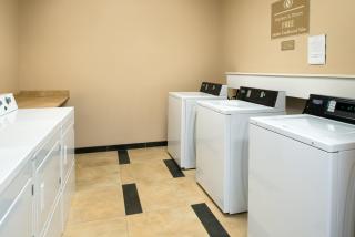 Candlewood Suites Olathe by IHG - Olathe - 2