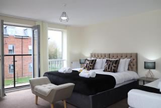 Syster Properties Quiet Leicester Stay with Free Parking LE3 Area Glen View - 9