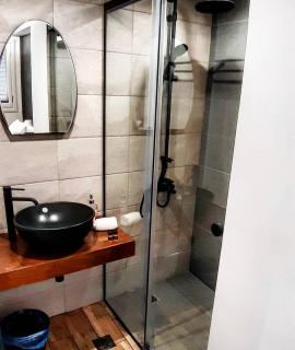 Villa Park Luxury Rooms - 7