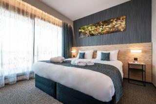 Golden Lakes Hotel - 9