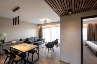 Golden Lakes Hotel - 4