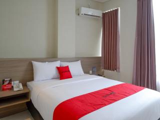 RedDoorz near Exit Tol Banyumanik 2 - 5