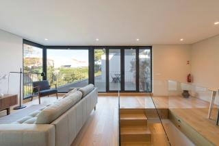 LovelyStay - Primrose 2BR Flat with Free Parking, AC and Balcony - Porto - 2