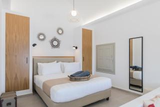 Symphony Suites Santorini - Pyrgos - 1