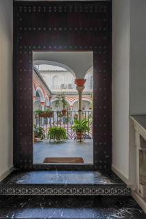 Apt. Casa Palacio Santa Cruz Cathedral views - - 1