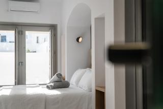 Symphony Suites Santorini - Pyrgos - 3