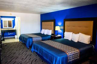 Blue Jay Inn & Suites - 1