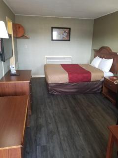 FALLS INN - 1