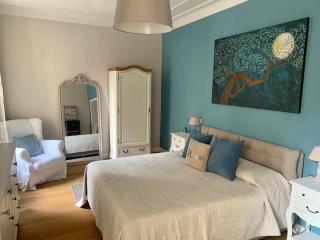 Secret Garden and Cozy Flat - 9