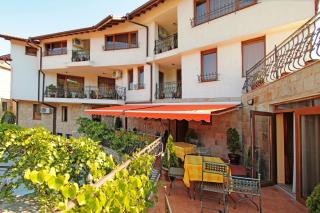 Family Hotel Silvestar - Veliko Tŭrnovo - 9
