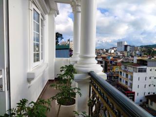 New Hampton Suits-Tam Xuan Centre Hotel - Da Lat - 9