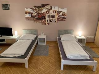 AschaffApartment 4 Schlafzimmer bis 10 Personen bei Aschaffenburg - Mainaschaff - 1