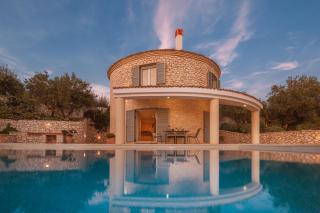 The Round House - Vlachopoulátika - 2