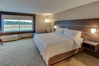 Holiday Inn Express & Suites - Union City by IHG - 7