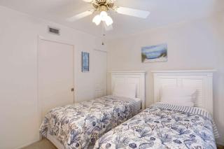 210 Reef Club - Clearwater Beach - 4